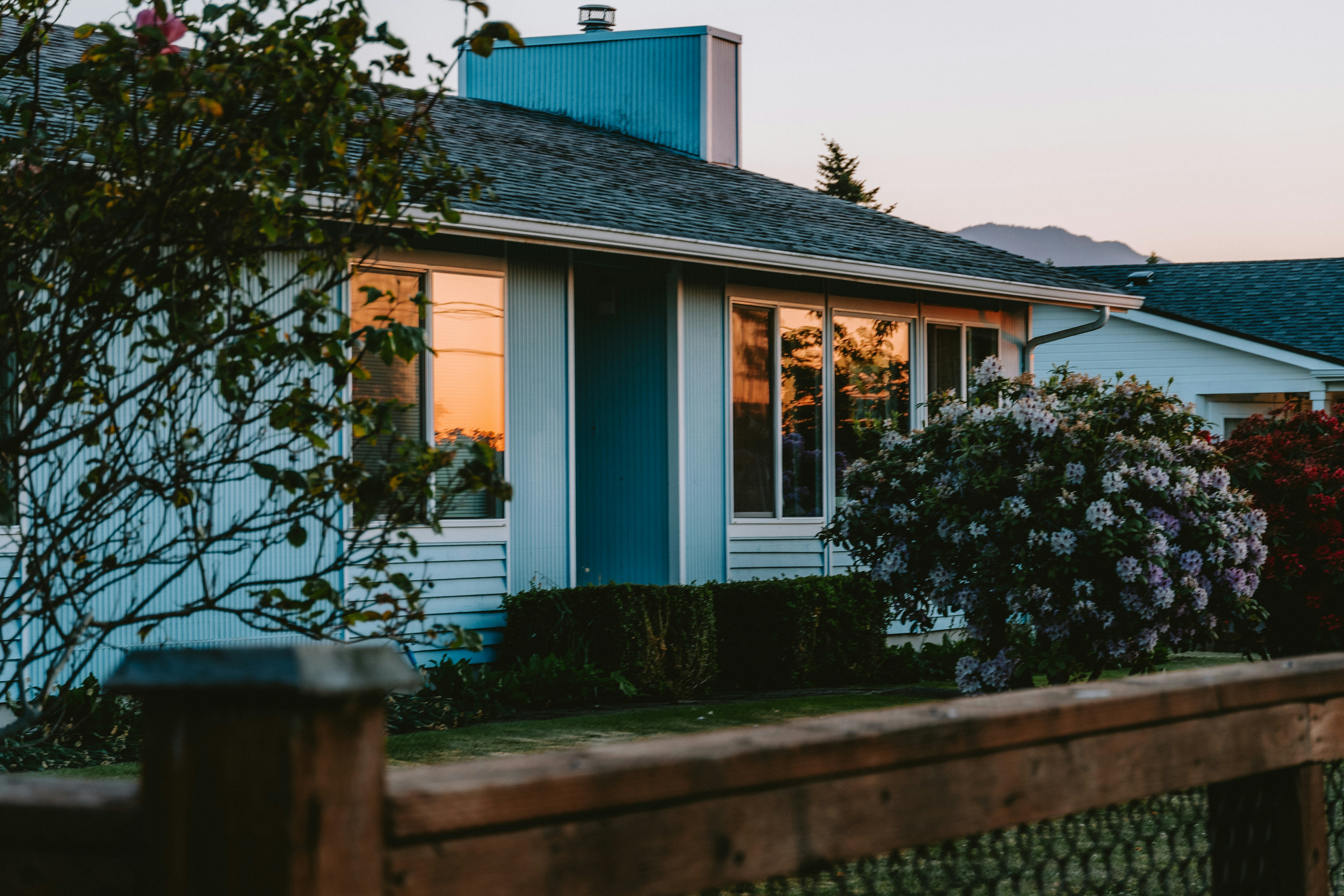 jasper gribble GisEw2bBf3k unsplash